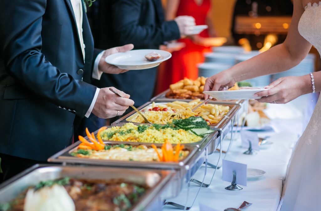 wedding-catering-on-a-budget-wedding-experience